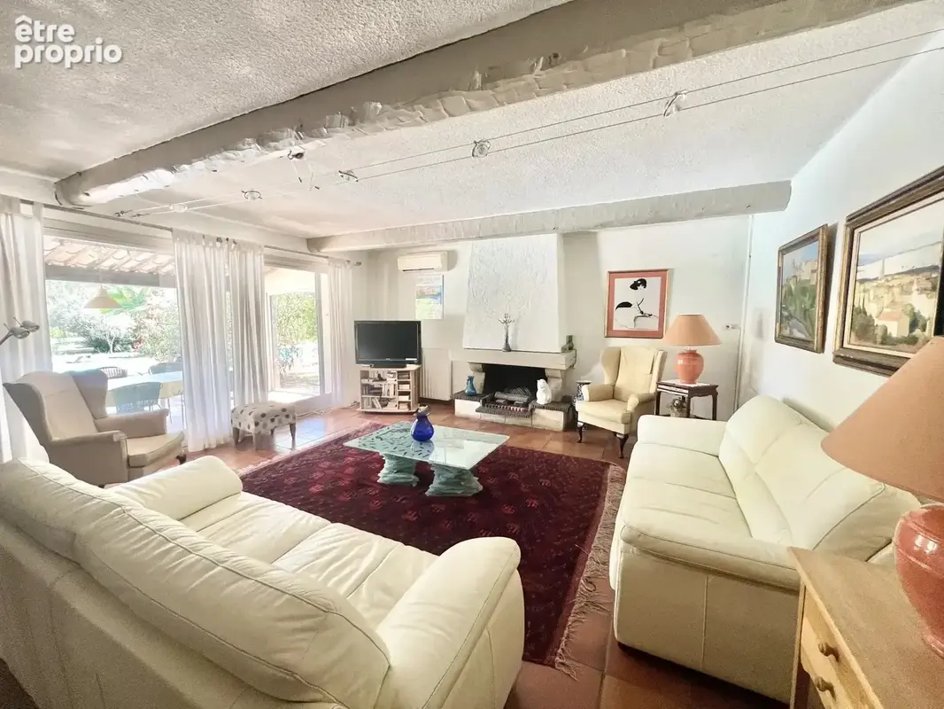 Maison provençale T6 sur 4 200 m² de terrain clos - photo 9
