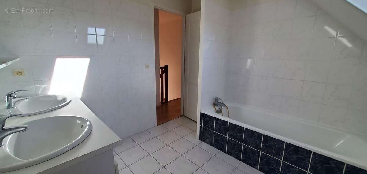 Photo 5 - Maison à MONTLOUIS-SUR-LOIRE