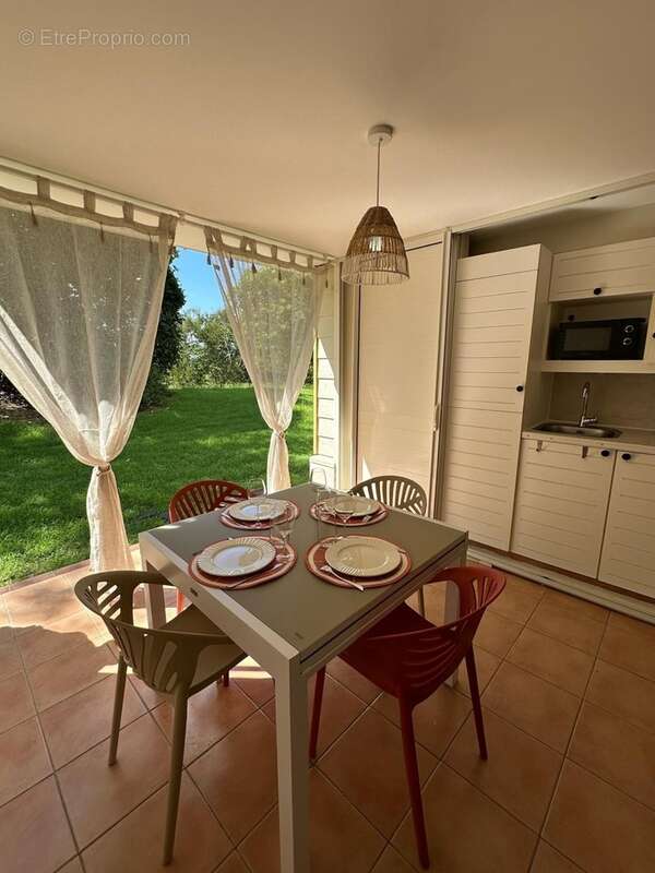 A vendre - studio d'exception en rez de jardin – bord de mer sainte anne - photo 2