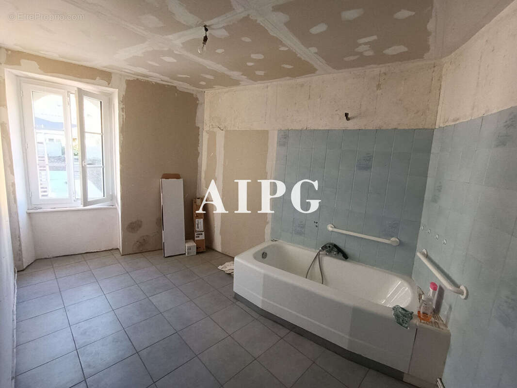 Maison à SAINT-GILLES-VIEUX-MARCHE