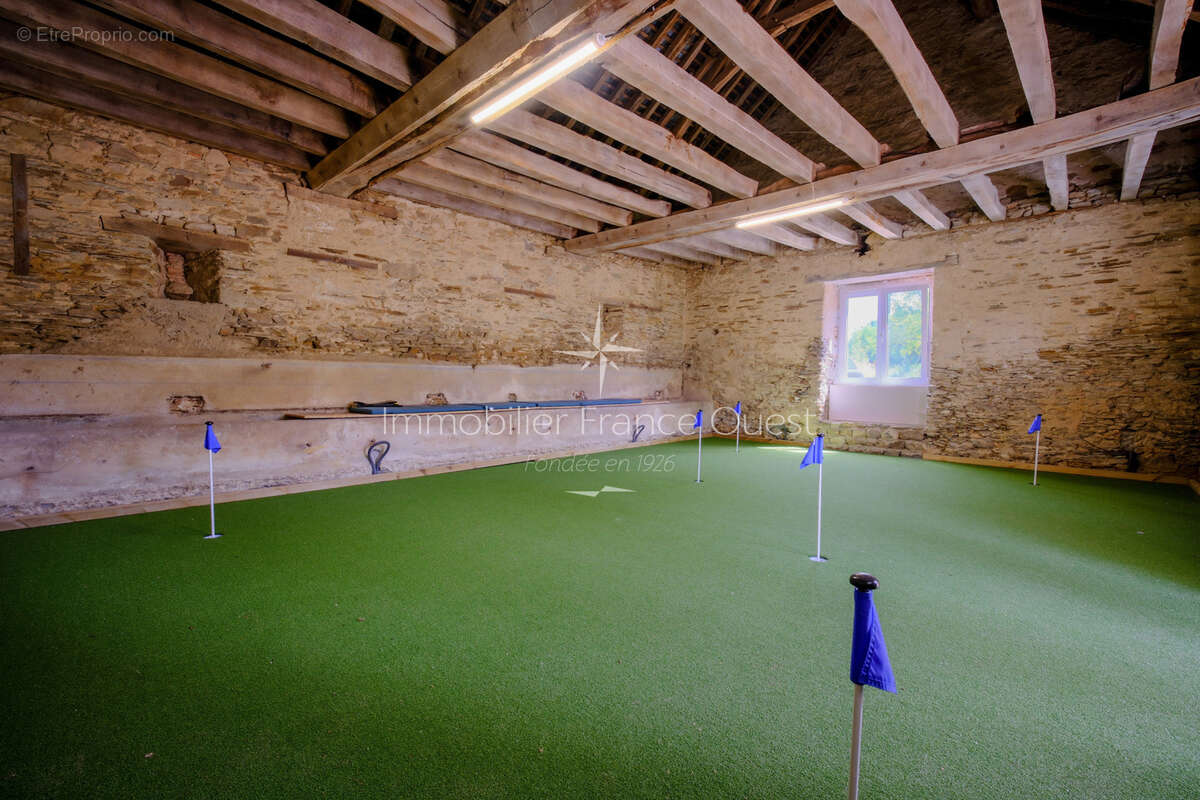 Domaine de loisirs et de tourisme de 7 hectares : golf, hébergements et potentiel équestre - photo 19
