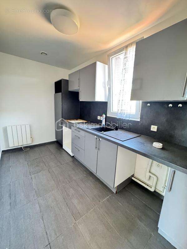 Appartement à LES PAVILLONS-SOUS-BOIS
