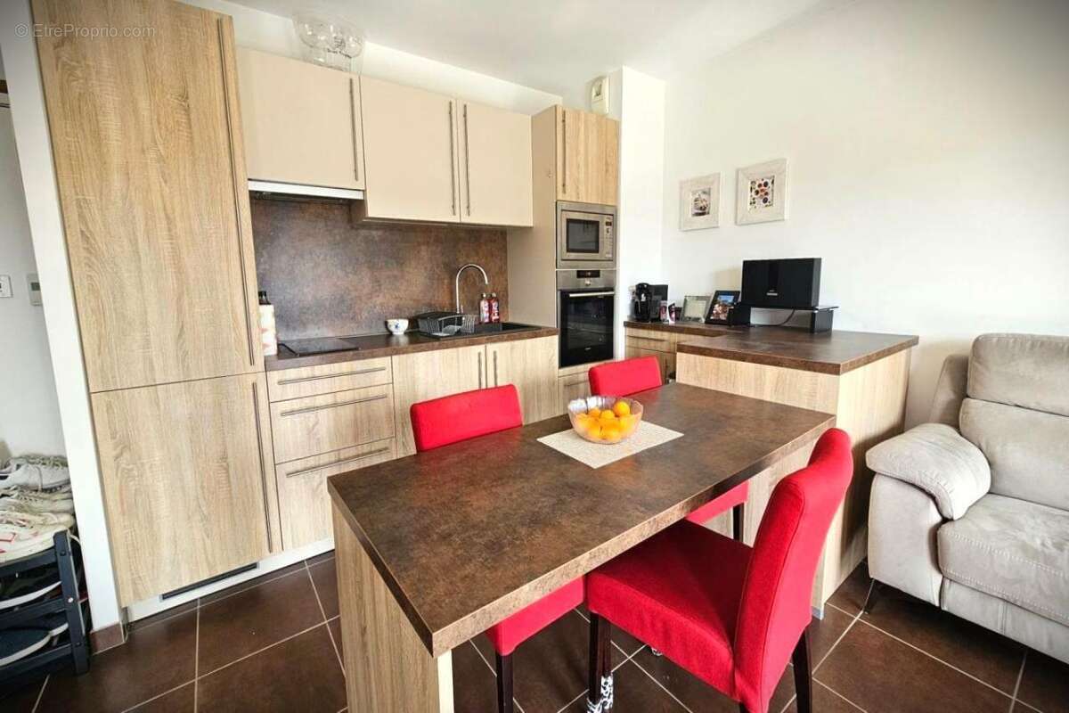 Appartement à VALLAURIS