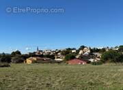 Terrain à CAUMONT-SUR-DURANCE
