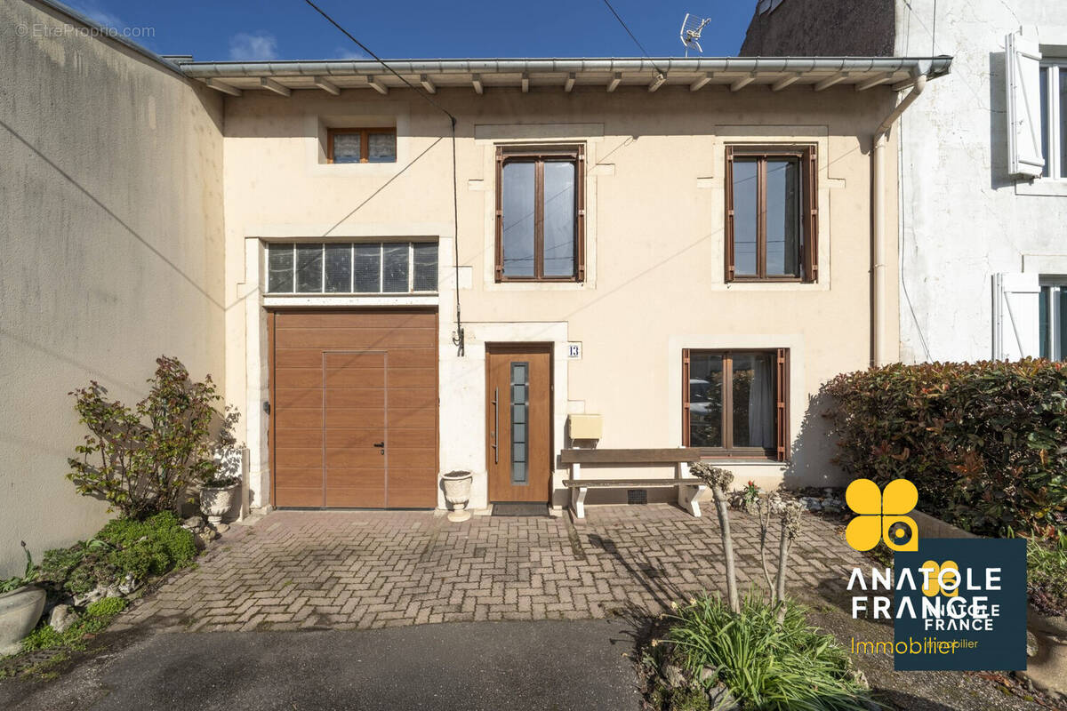 Maison à CREVIC