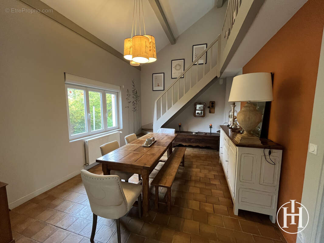 Maison à SAINT-LOUP-DES-CHAUMES