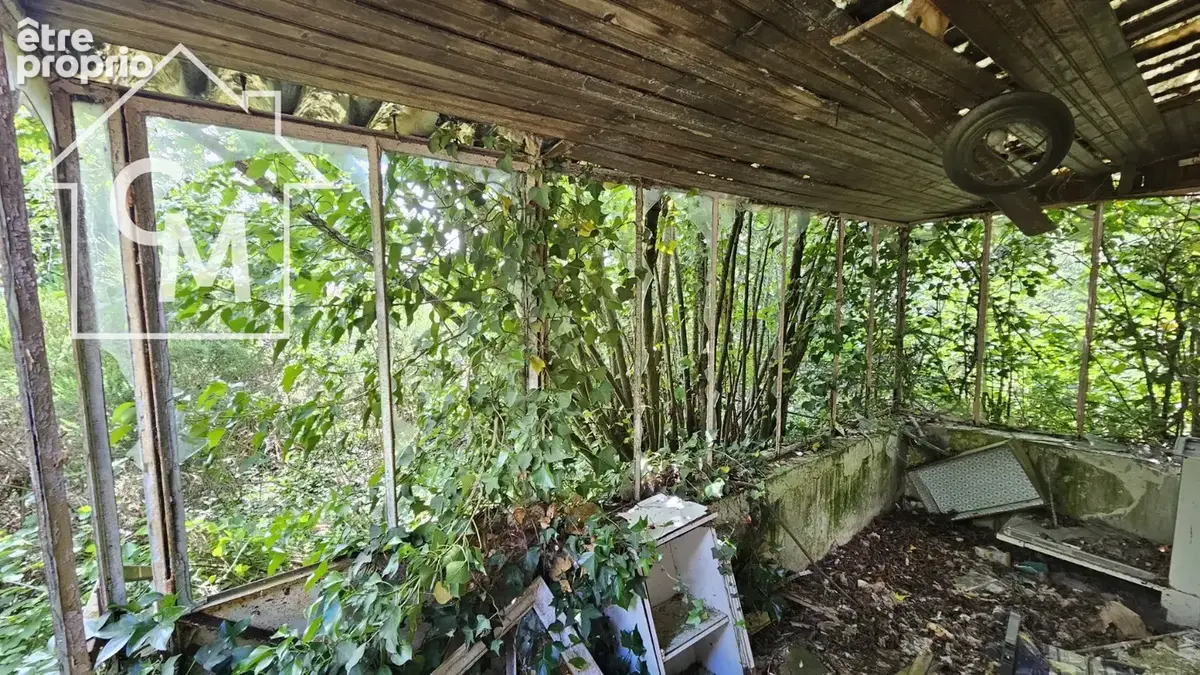 Maison à rénover entièrement- Fort potentiel - photo 33