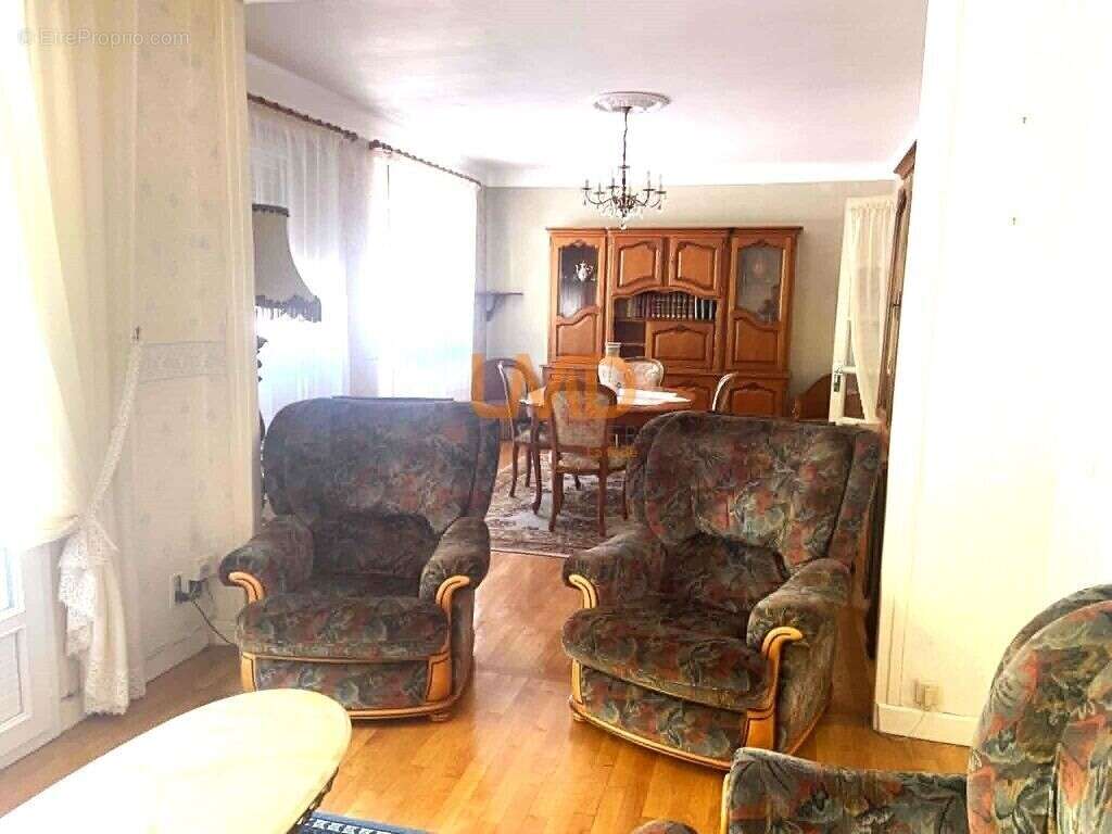Grande maison avec piscine - photo 9