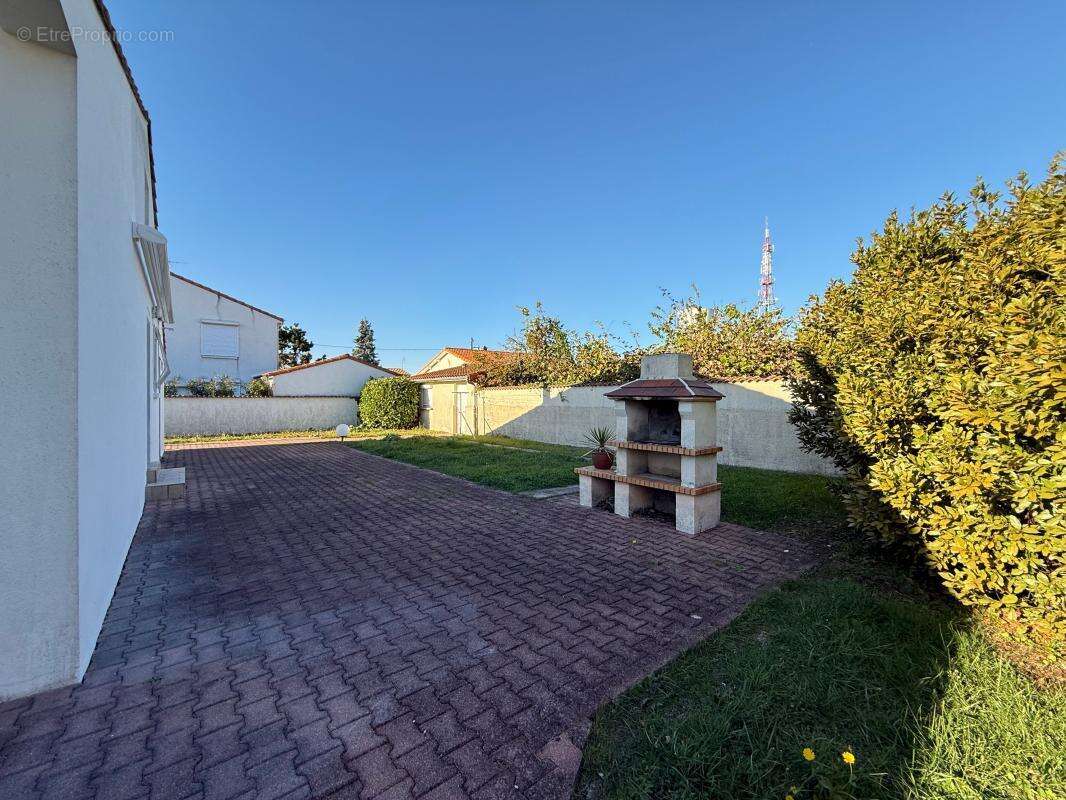 Maison à VAUX-SUR-MER