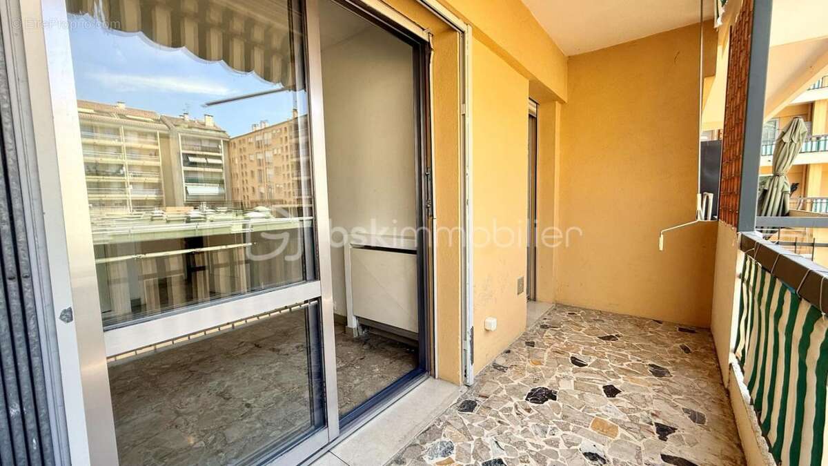Appartement à VENCE