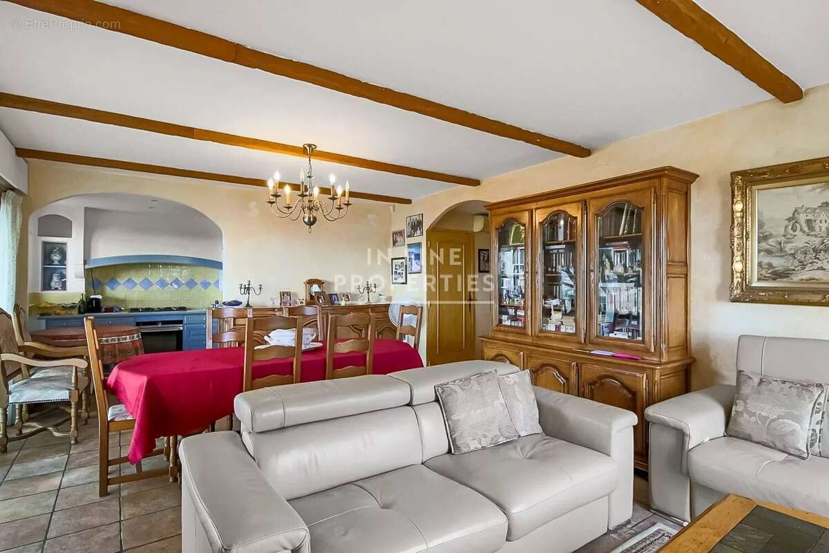 Appartement à LE CANNET