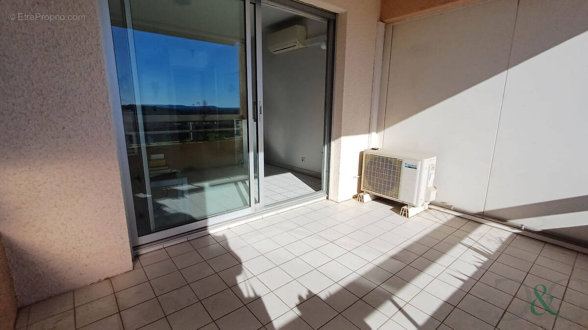 Appartement à BORMES-LES-MIMOSAS