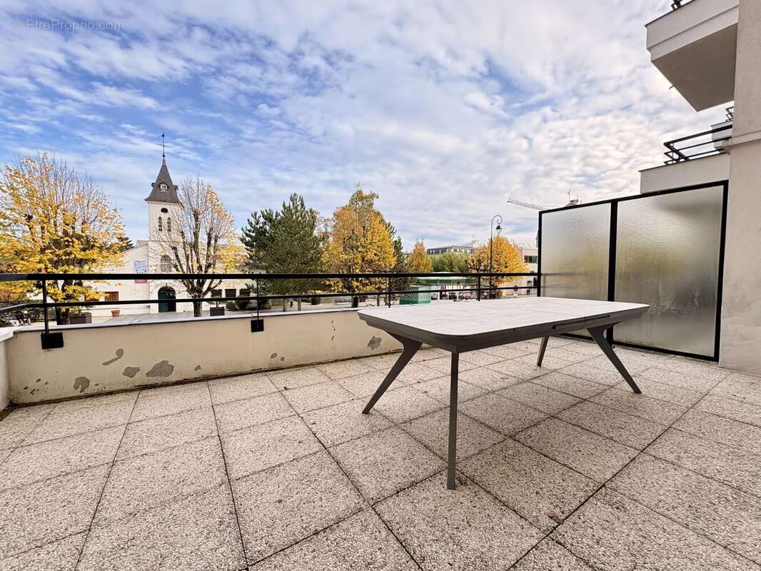 Appartement à LE PLESSIS-TREVISE