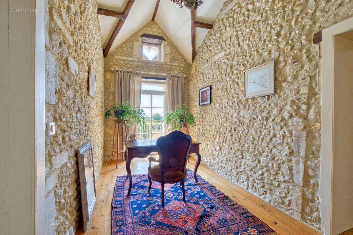 Maison à MIRAMBEAU