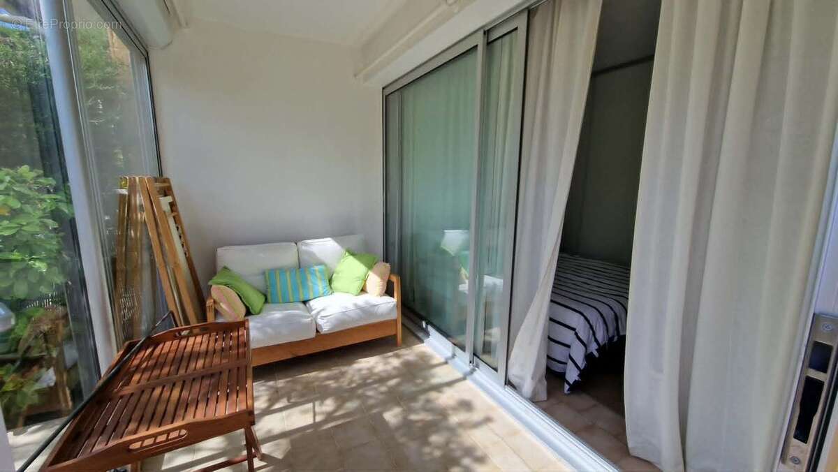Appartement à MEZE