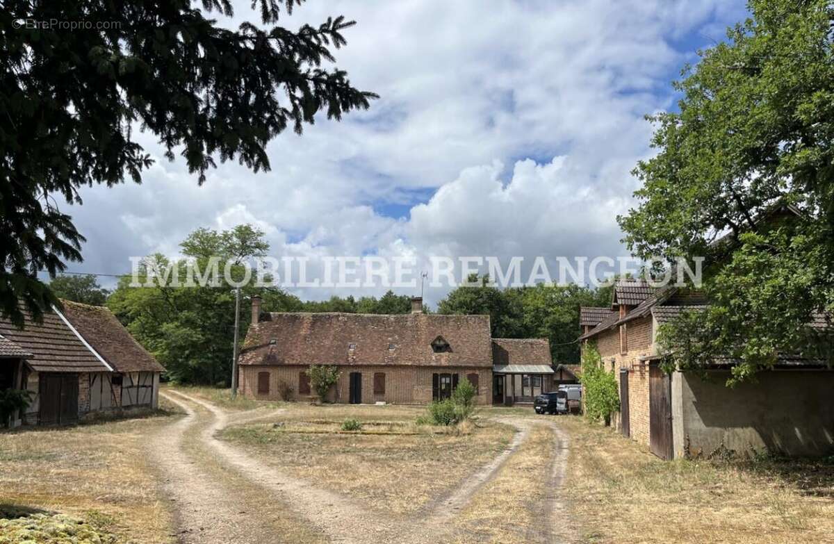 Maison à BRINON-SUR-SAULDRE