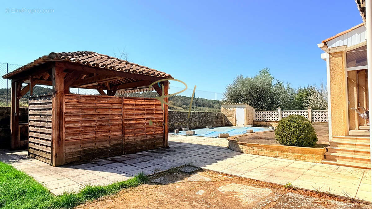 Uzès à 1 min   Maison avec piscine, vue dégagée et grand terrain - photo 11