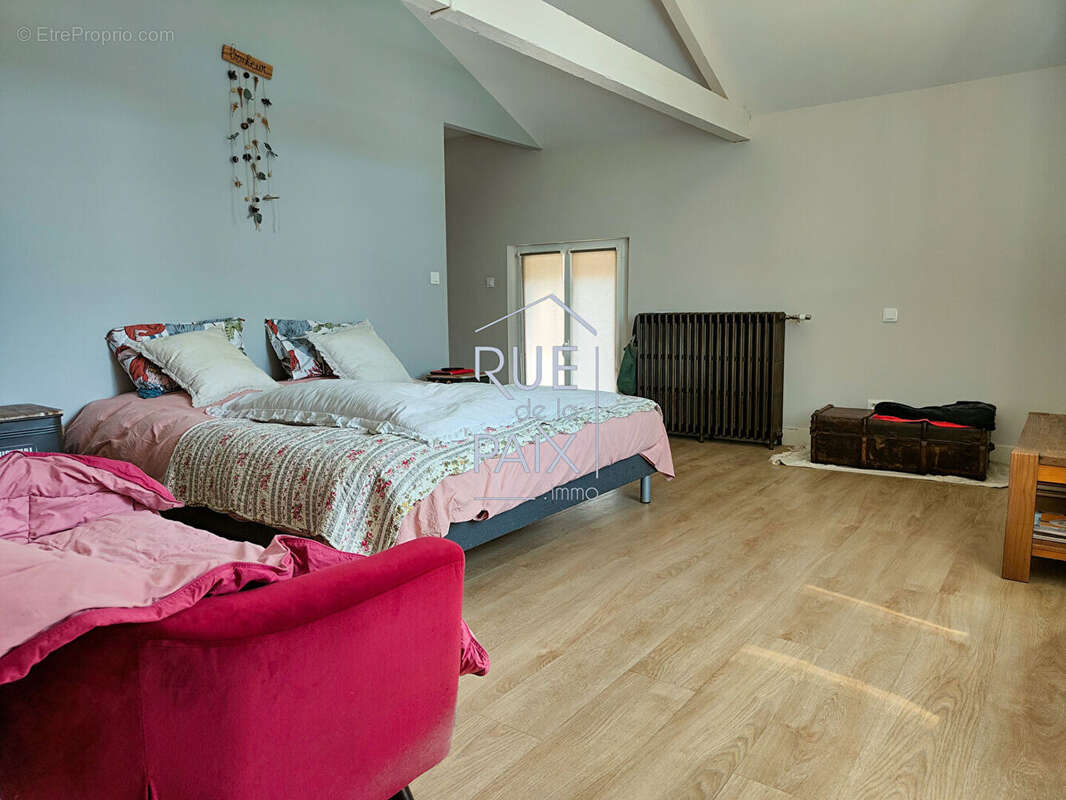 Maison à CHAMPIGNY-LE-SEC