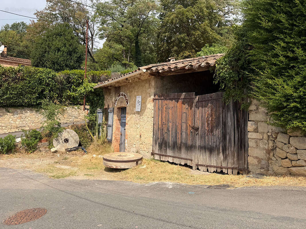 Ancien Atelier à Vendre -Seillans - photo 4