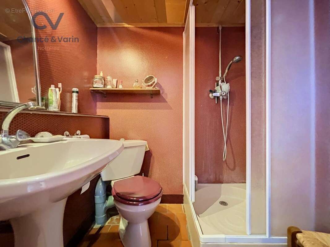 Maison 175 m² à Saint-Desir  - photo 7