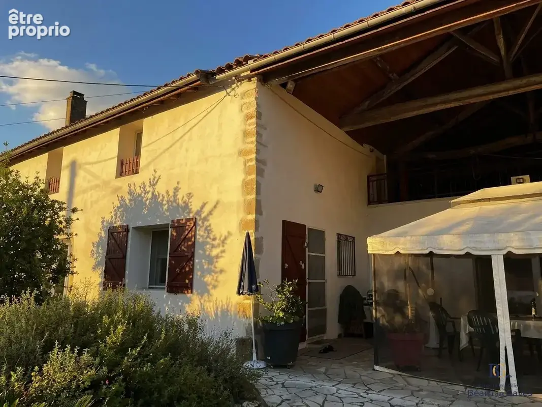 Maison 9 pièces 233 m² à vendre à Peyrehorade (40300) - photo 1