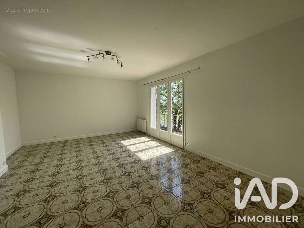 Maison 138 m² à Germignac  - photo 8