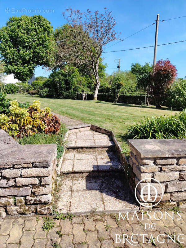 Maison et dépendance LE TREVOUX - photo 14