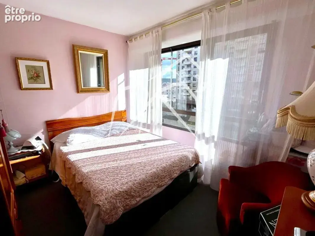 Appartement vendu loué non-meublé  2 pièces  47 m²  Résidence sécurisée avec place de stationnement  St Clément - Jardin des Pla - photo 4