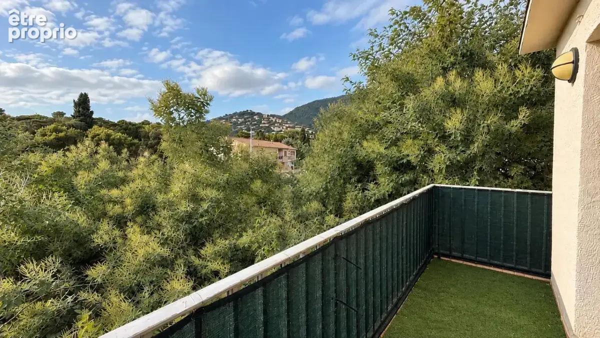 Cavalaire-sur-Mer - Appartement T2 42m2 avec balcon et parking - photo 8