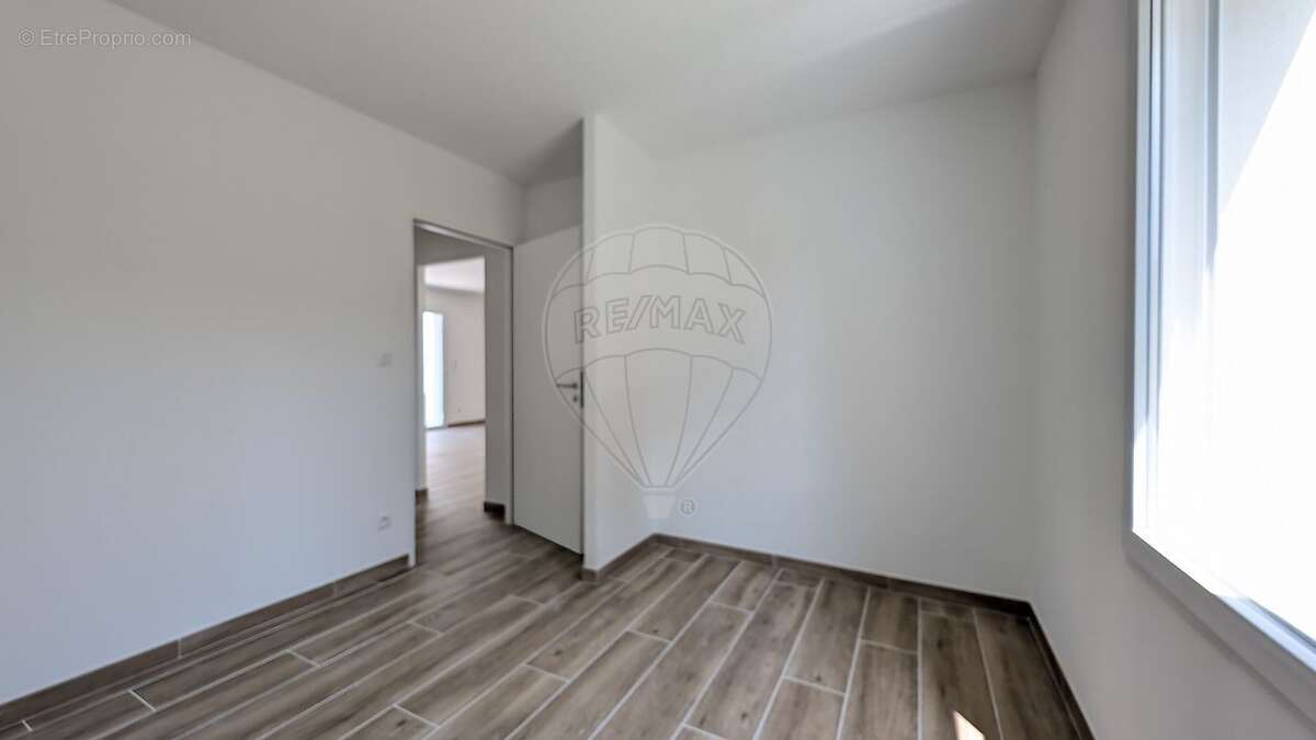 Maison à LES MATHES