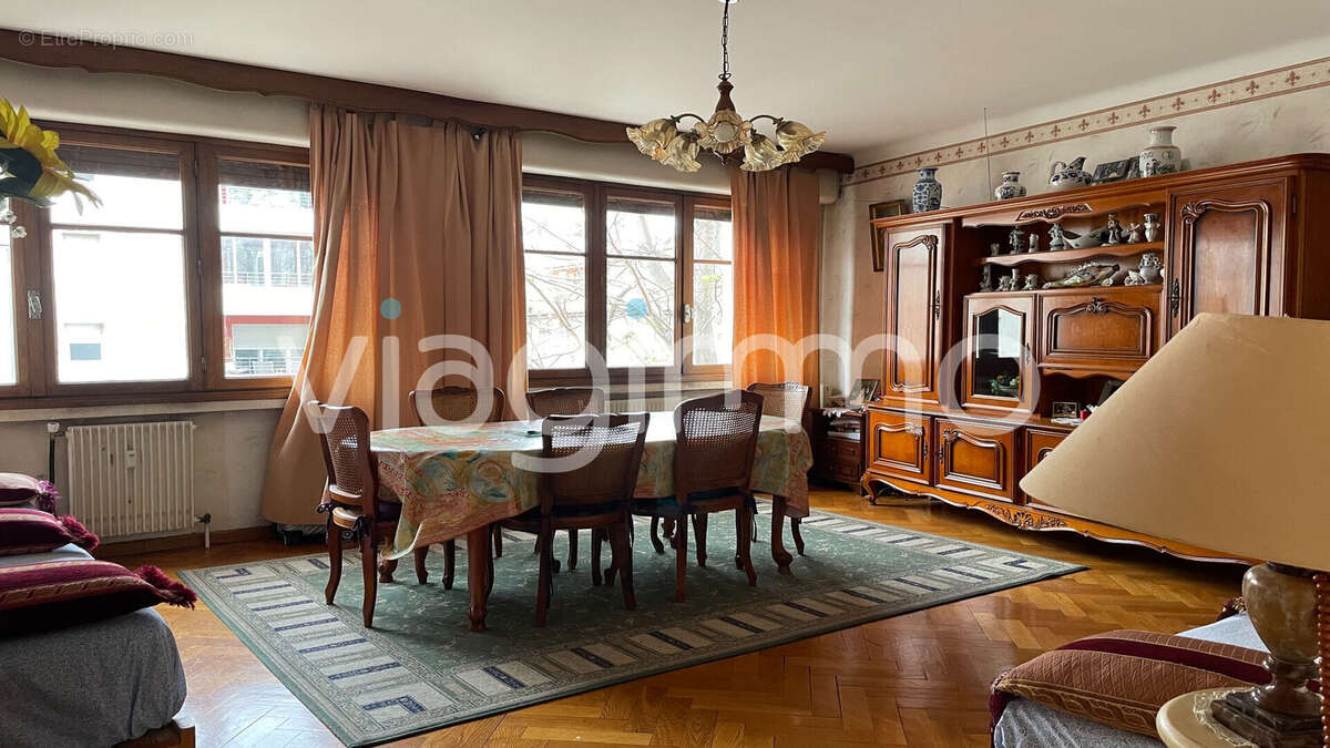 Appartement à MARSEILLE-10E