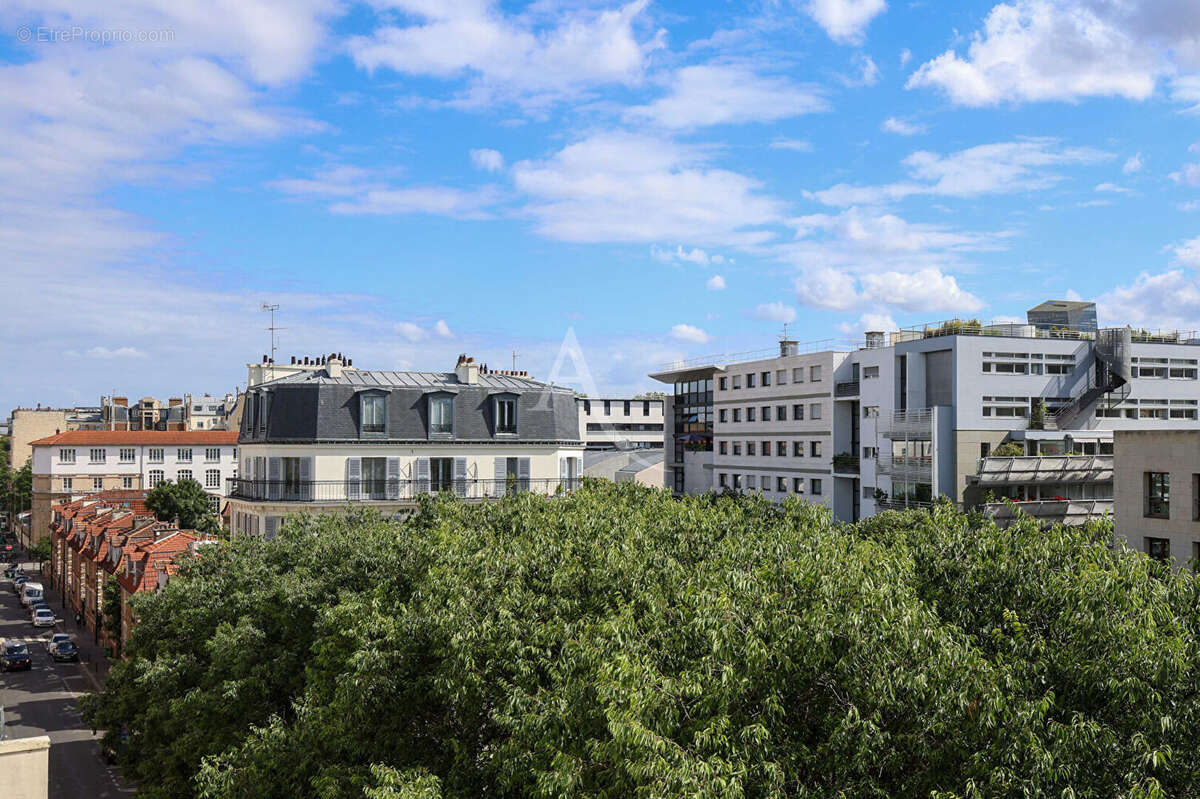 Appartement Paris 4 pièce(s) avec loggia 116.20 m² plus box et cave. - photo 13