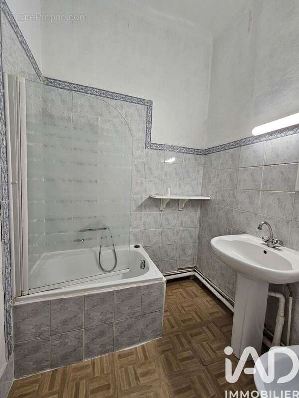 Photo 8 - Appartement à MARSEILLE-1E