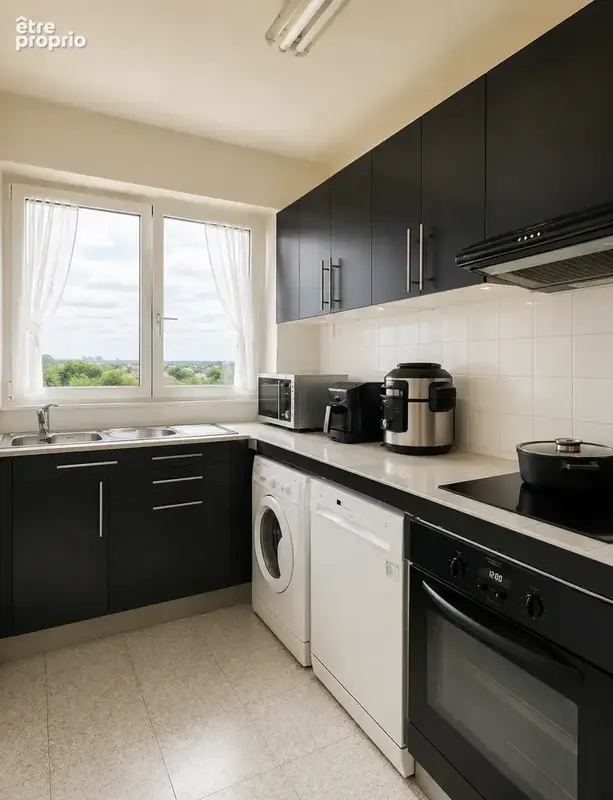 Centre   Appartement familial lumineux avec vue panoramique, parking et cave - photo 4