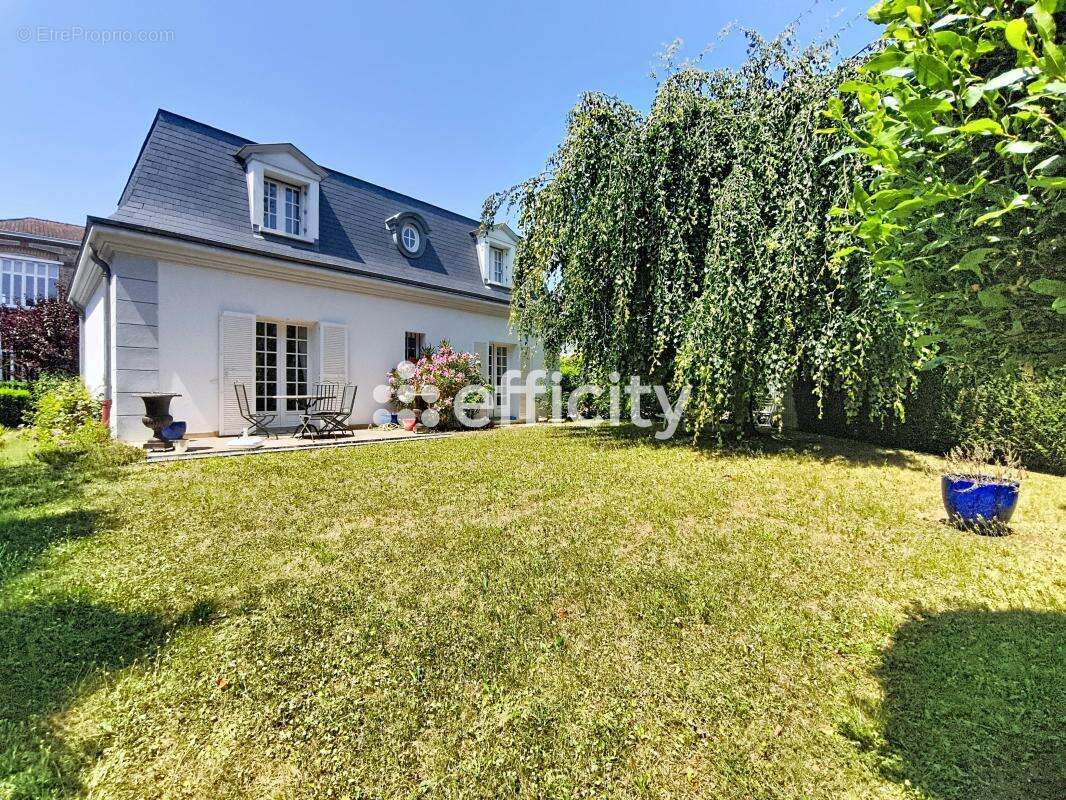 Maison à ERMONT