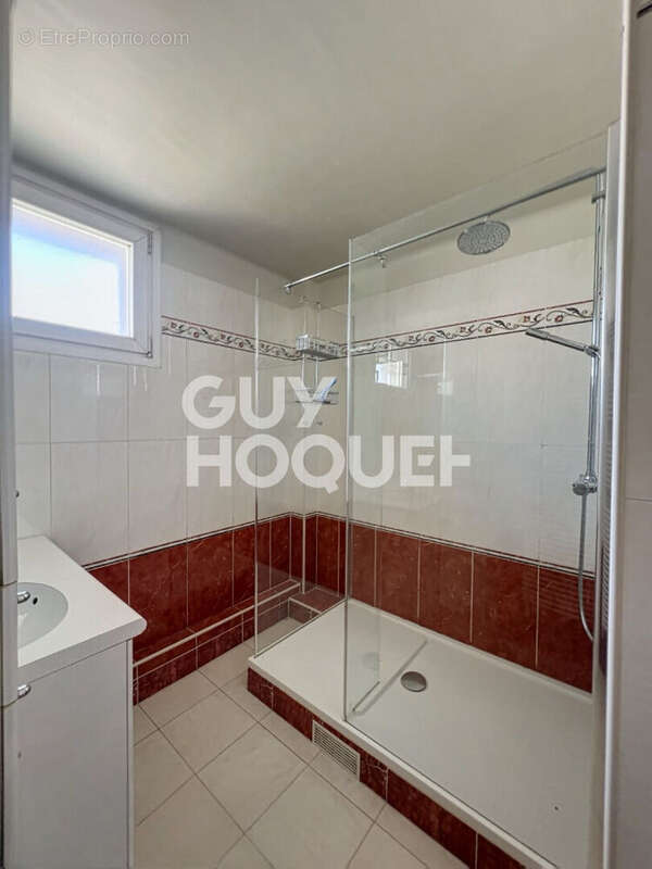 Appartement à STAINS