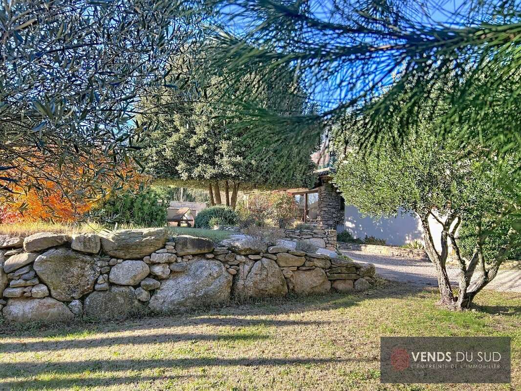 Maison à COLOMBIERES-SUR-ORB