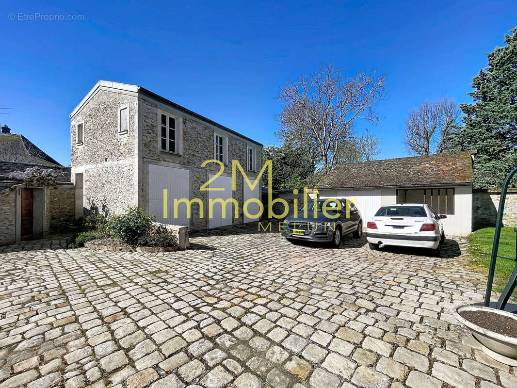 Maison à BLANDY