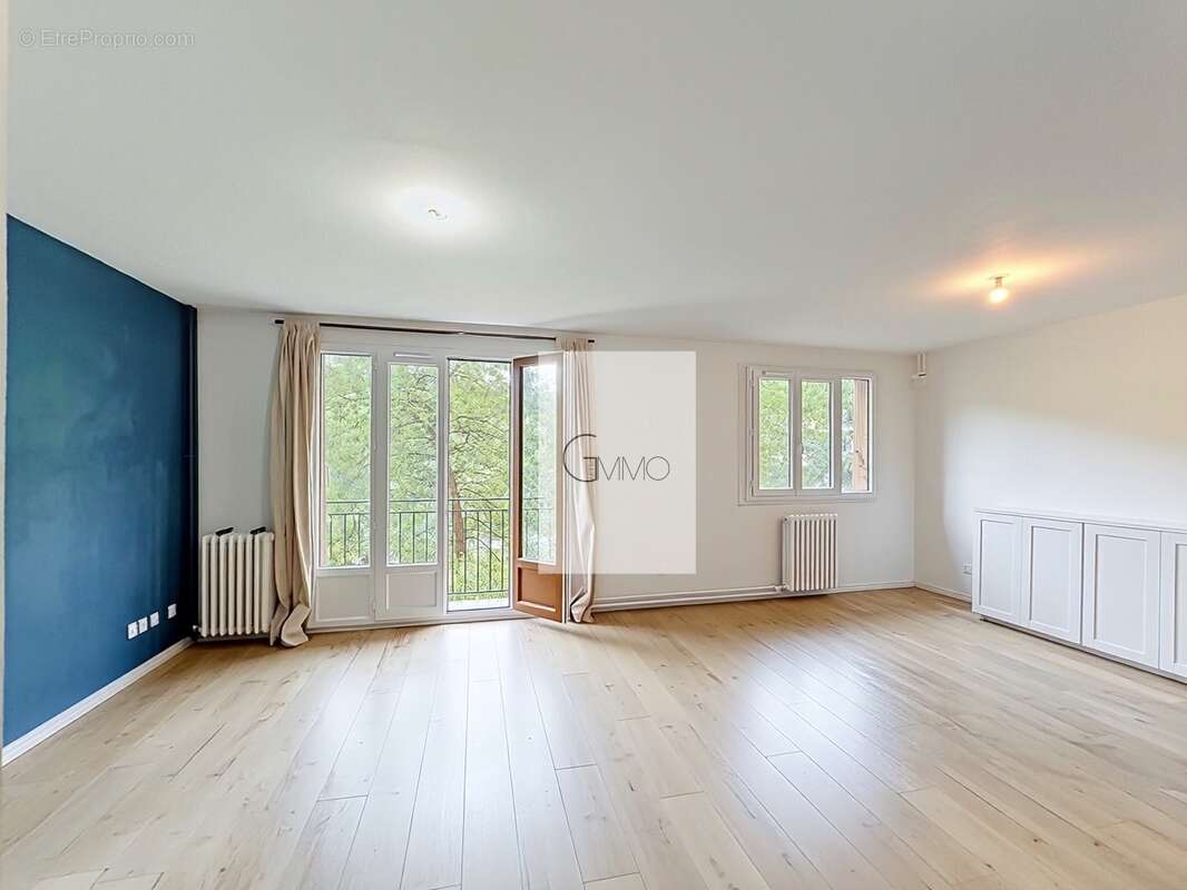Appartement à L'HAY-LES-ROSES