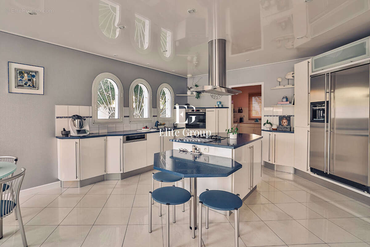 Maison à VAUX-SUR-MER