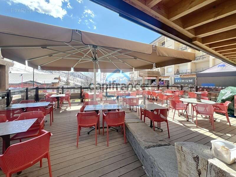 Commerce à SAINT-FRANCOIS-LONGCHAMP