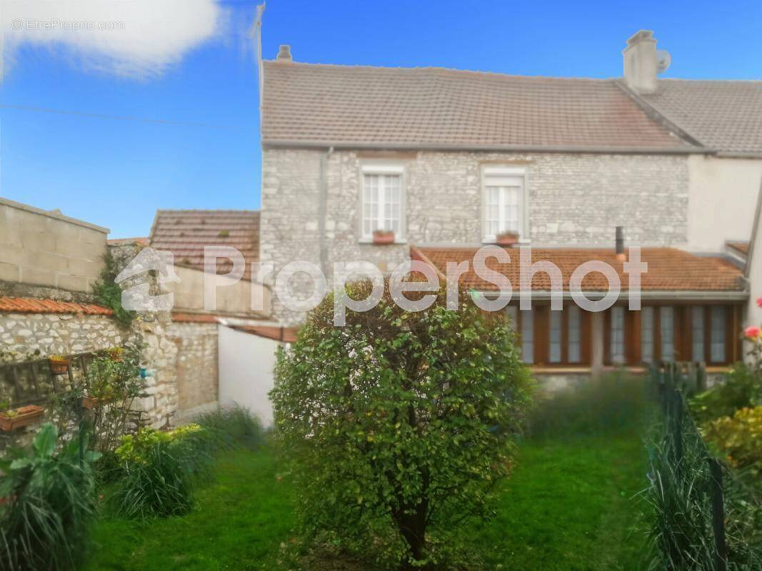 Maison à GUERNES