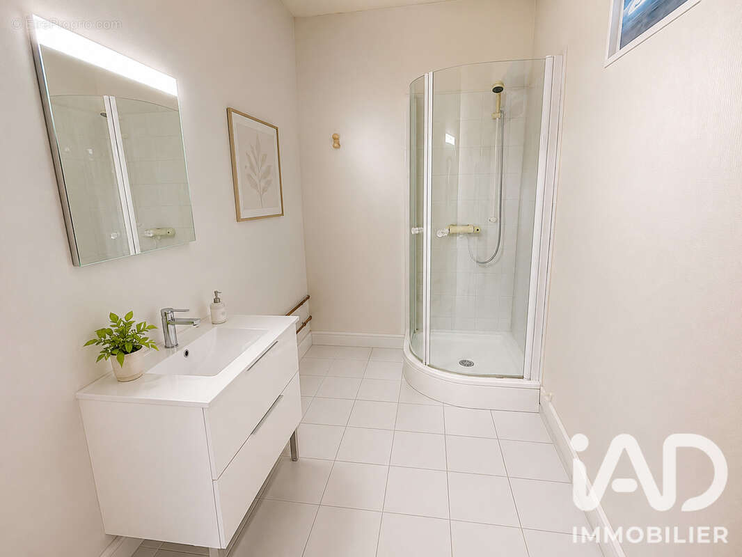 Maison 308 m² à Ares  - photo 7