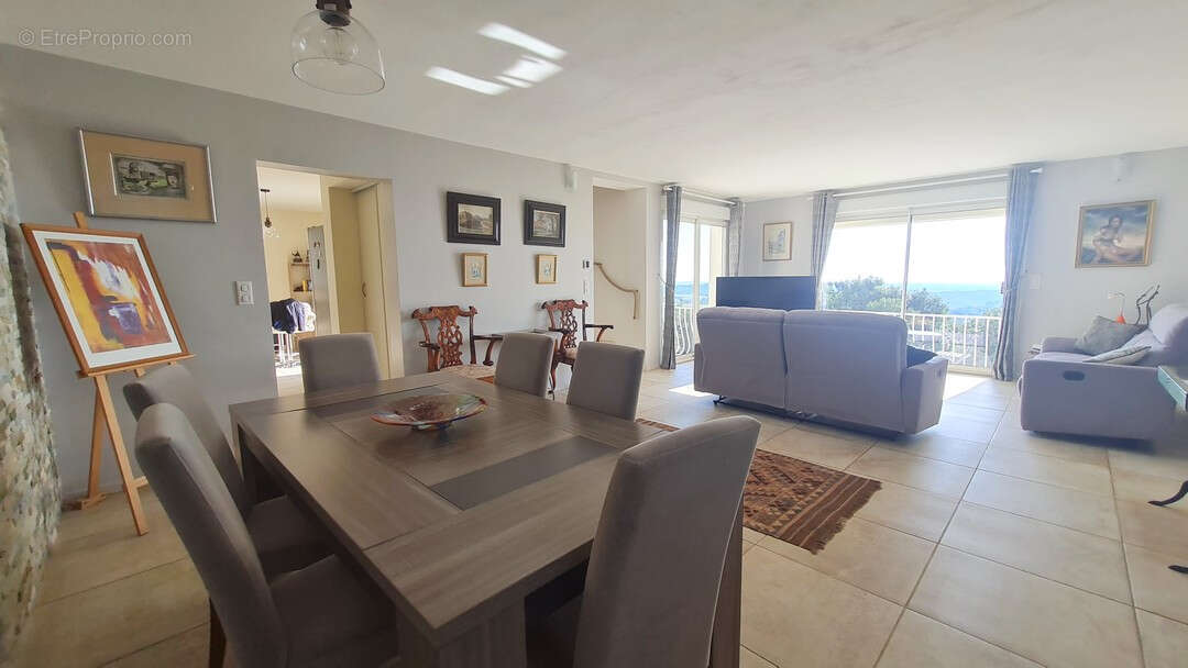 Magnifique villa avec vue panoramique sur 2746m² de terrain - photo 9