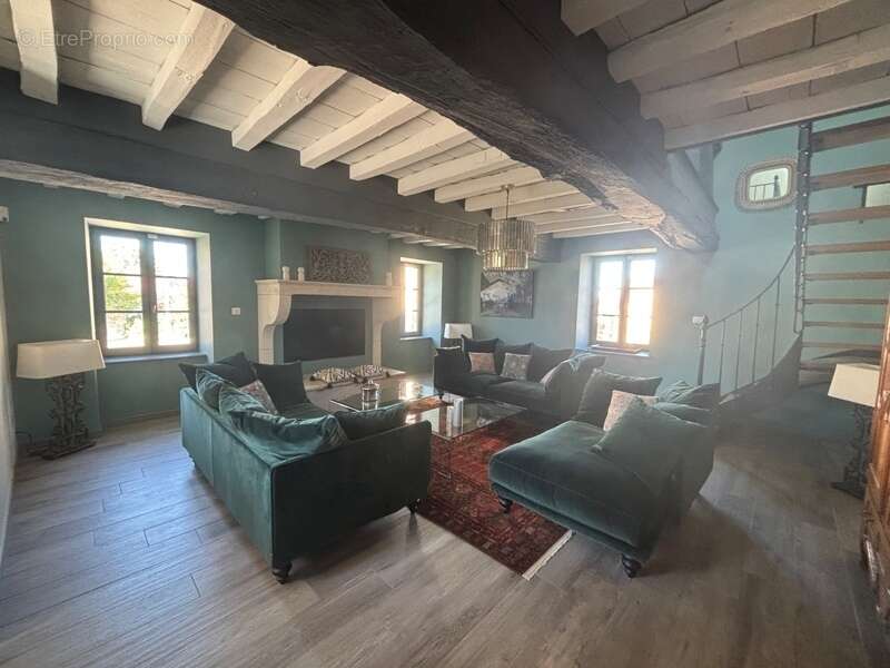 Maison à SAINT-GENGOUX-LE-NATIONAL