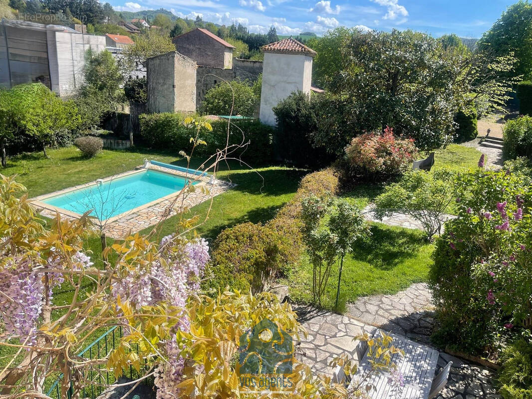 Maison à BILLOM