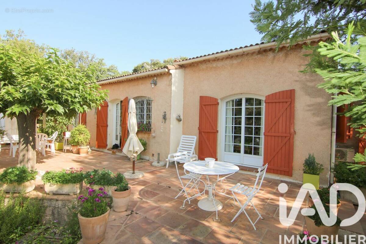 Photo 1 - Maison à MEOUNES-LES-MONTRIEUX