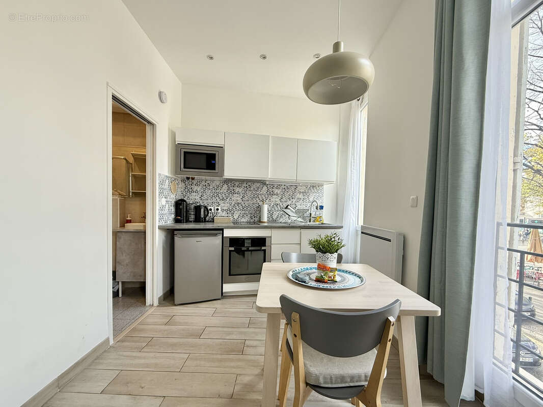 Appartement à MARSEILLE-5E