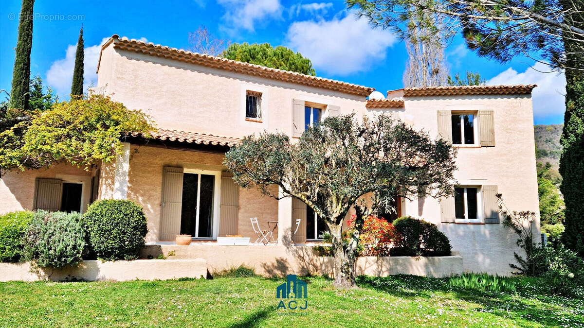 Maison à MIRMANDE