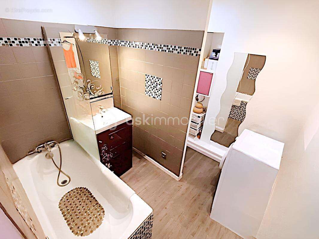 Appartement à LA VALETTE-DU-VAR